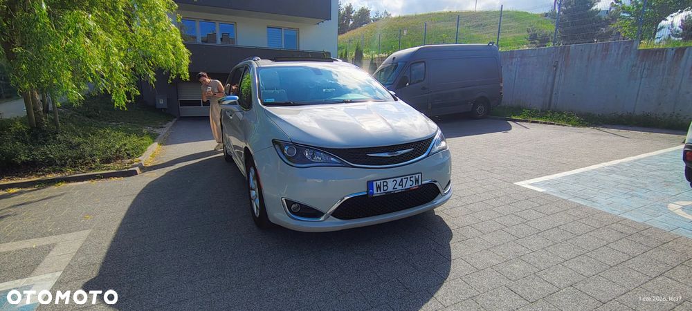 Chrysler Pacifica - 9