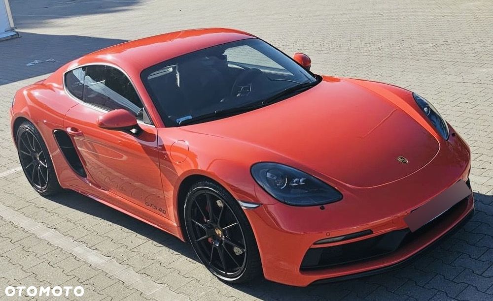 Porsche 718 Cayman - 1