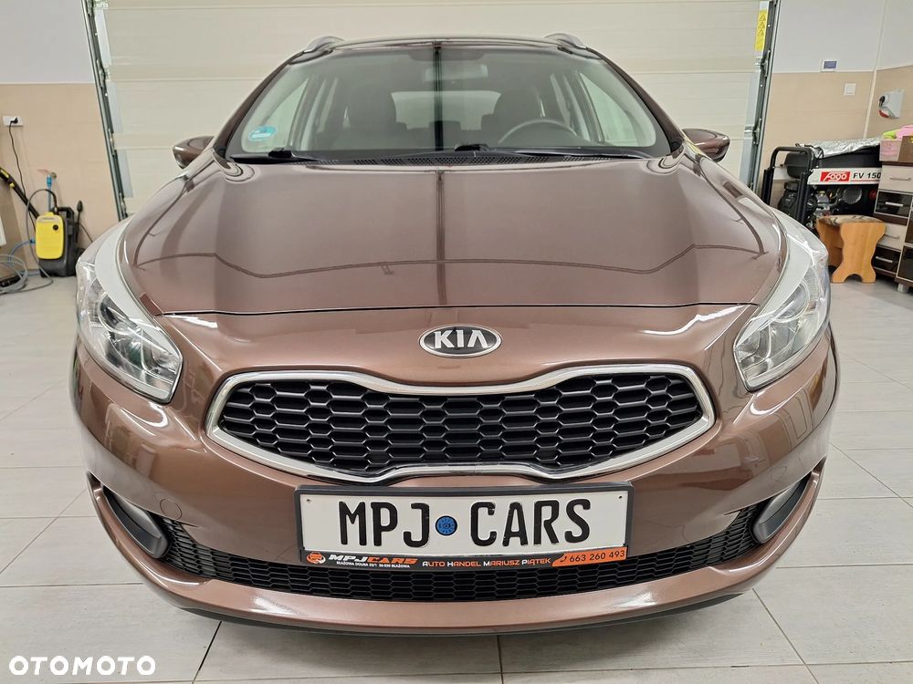 Kia Ceed 1.6 GDI Fifa World Cup Edition - 3