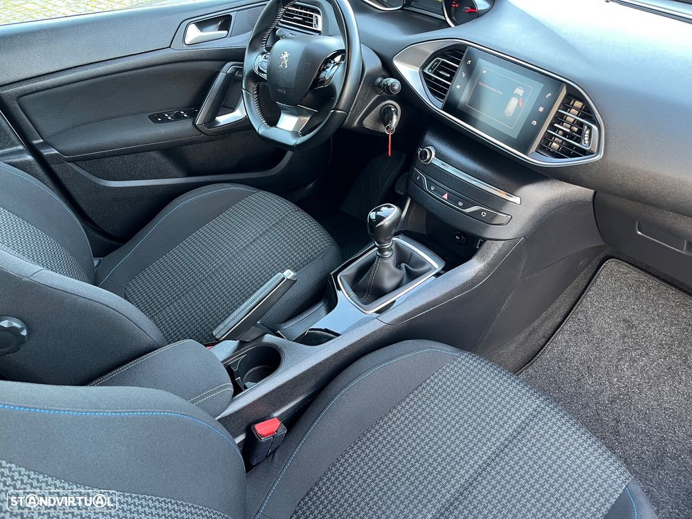 Peugeot 308 SW 1.5 BlueHDi Style - 23