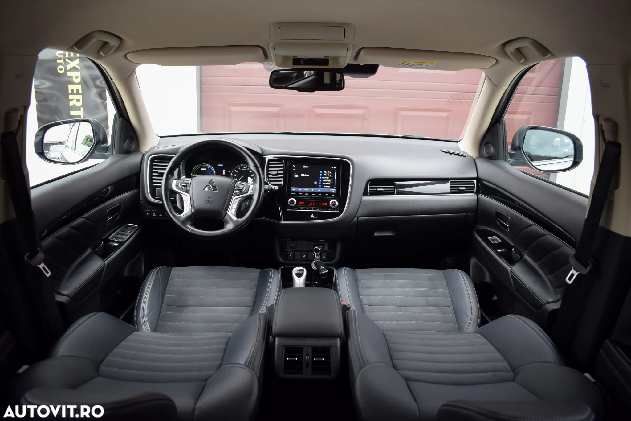Mitsubishi Outlander PHEV 2.4 L 4X4 Instyle+ - 6