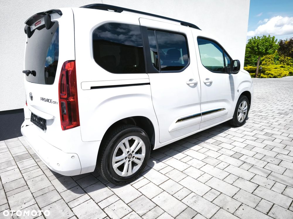 Toyota Proace City Verso 1.2 Turbo L1 Team Deutschland - 5
