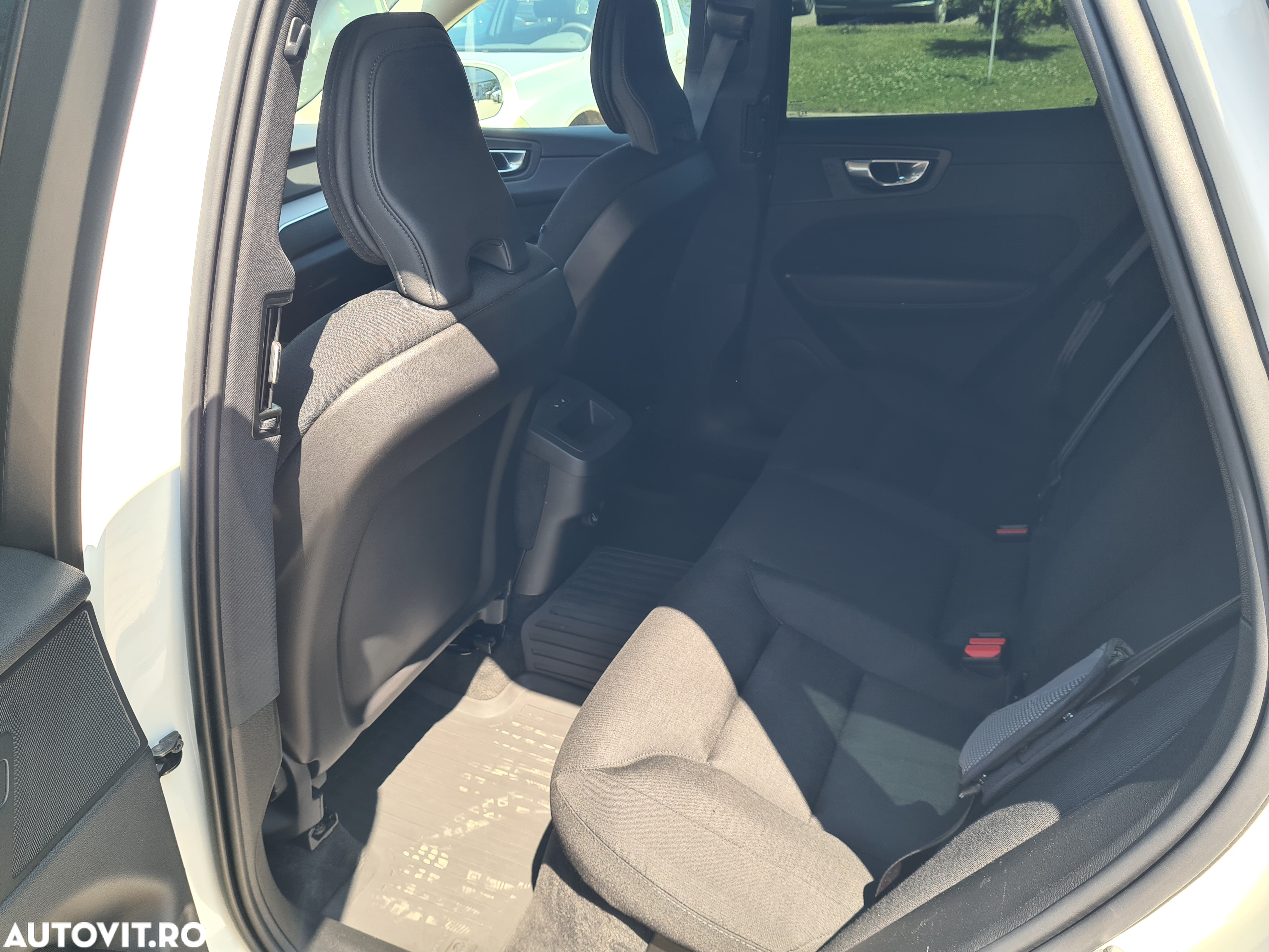 Volvo XC 60 B4 D AWD Geartronic Momentum - 7