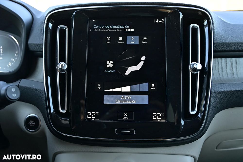 Volvo XC 40 Recharge T5 Twin Engine AT7 Inscription Expression - 30