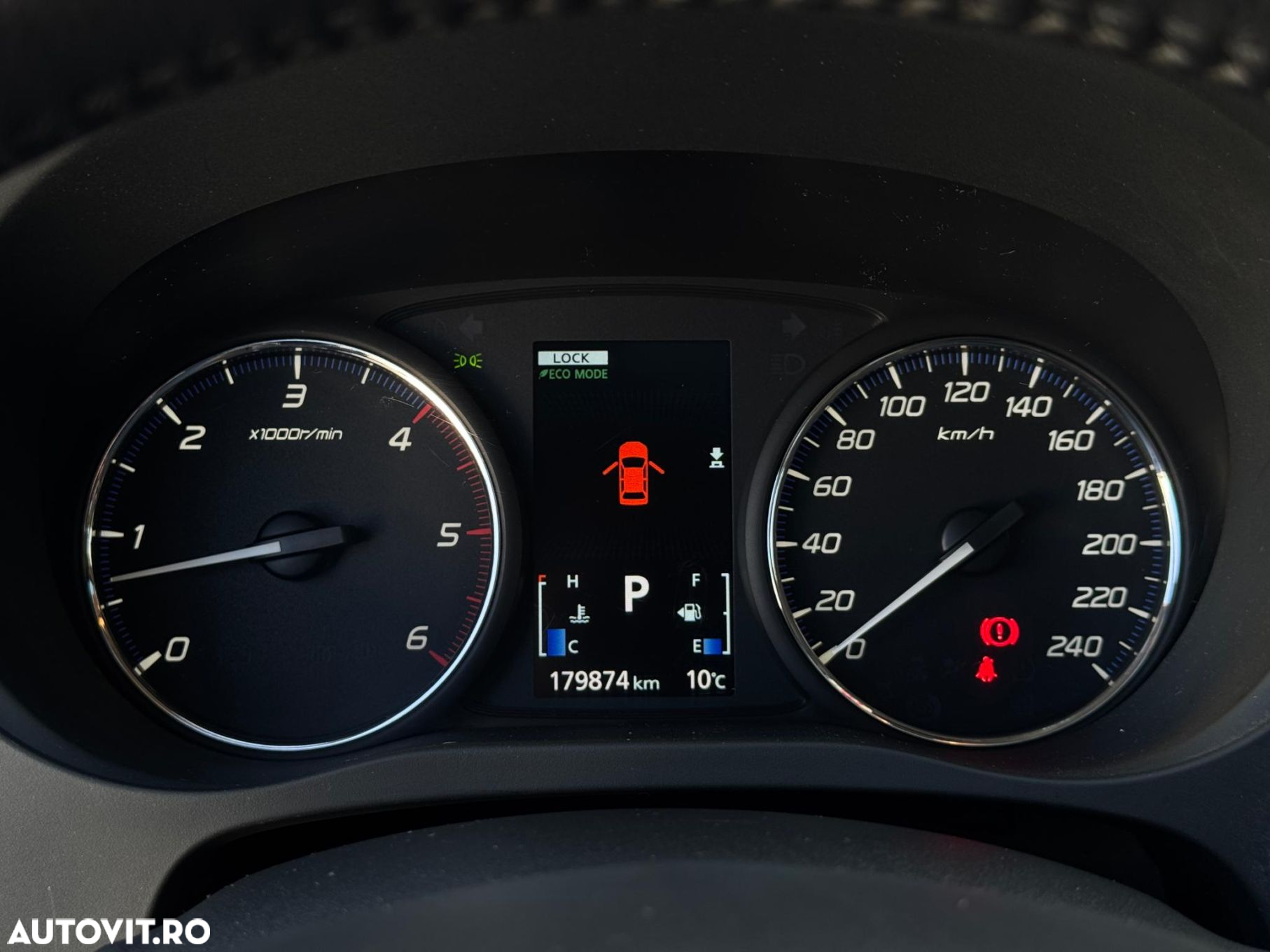Mitsubishi Outlander - 15