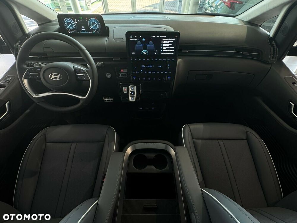 Hyundai Staria - 14