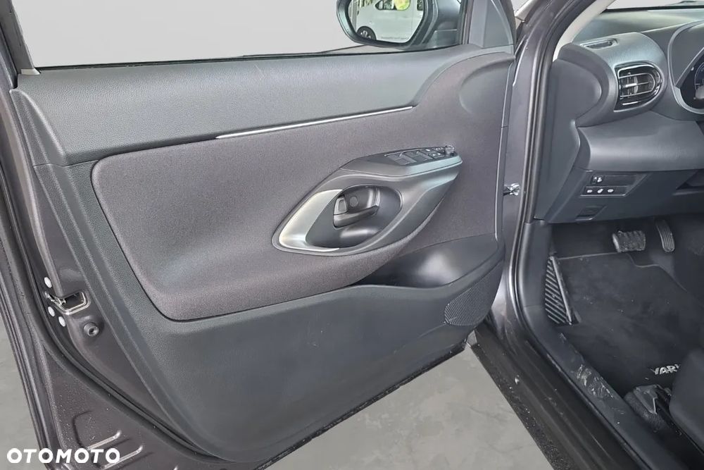 Toyota Yaris Cross Hybrid 1.5 Comfort - 12