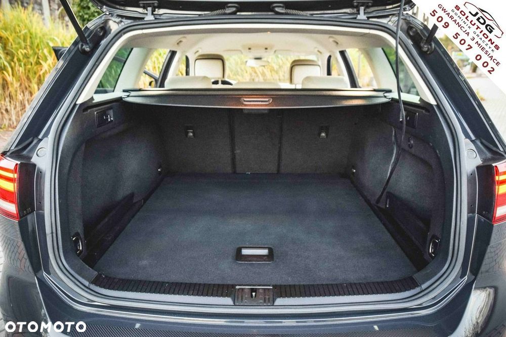 Volkswagen Passat - 36