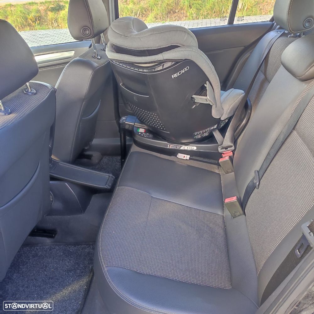 Opel Astra 1.7 CDTI Cosmo - 11