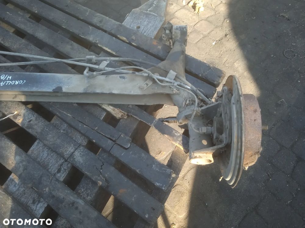 BELKA ZAWIESZENIA TYLNEGO TOYOTA COROLLA E12 - 2