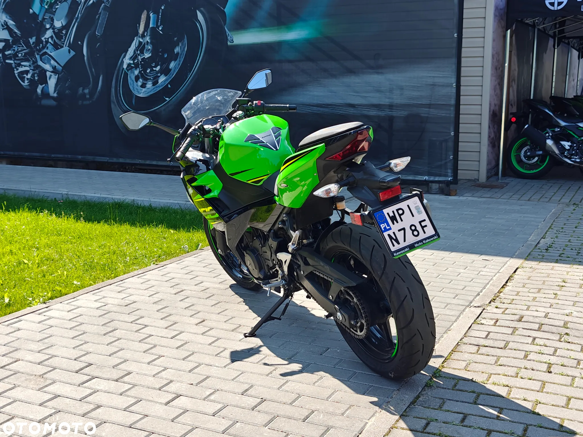 Kawasaki Ninja 400 - 13