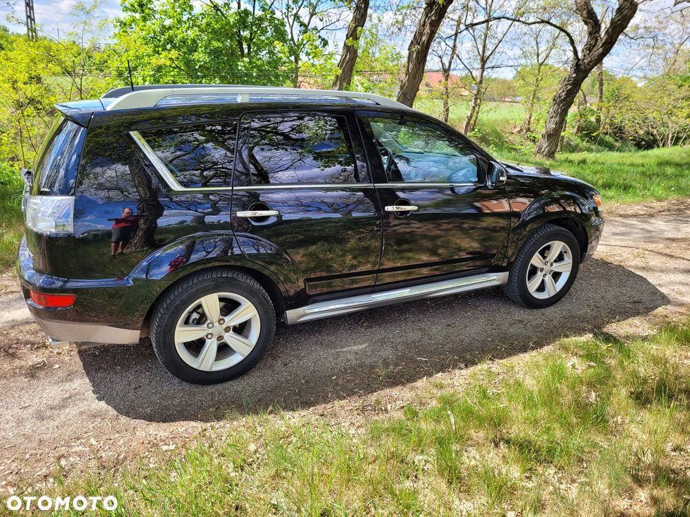 Mitsubishi Outlander - 6