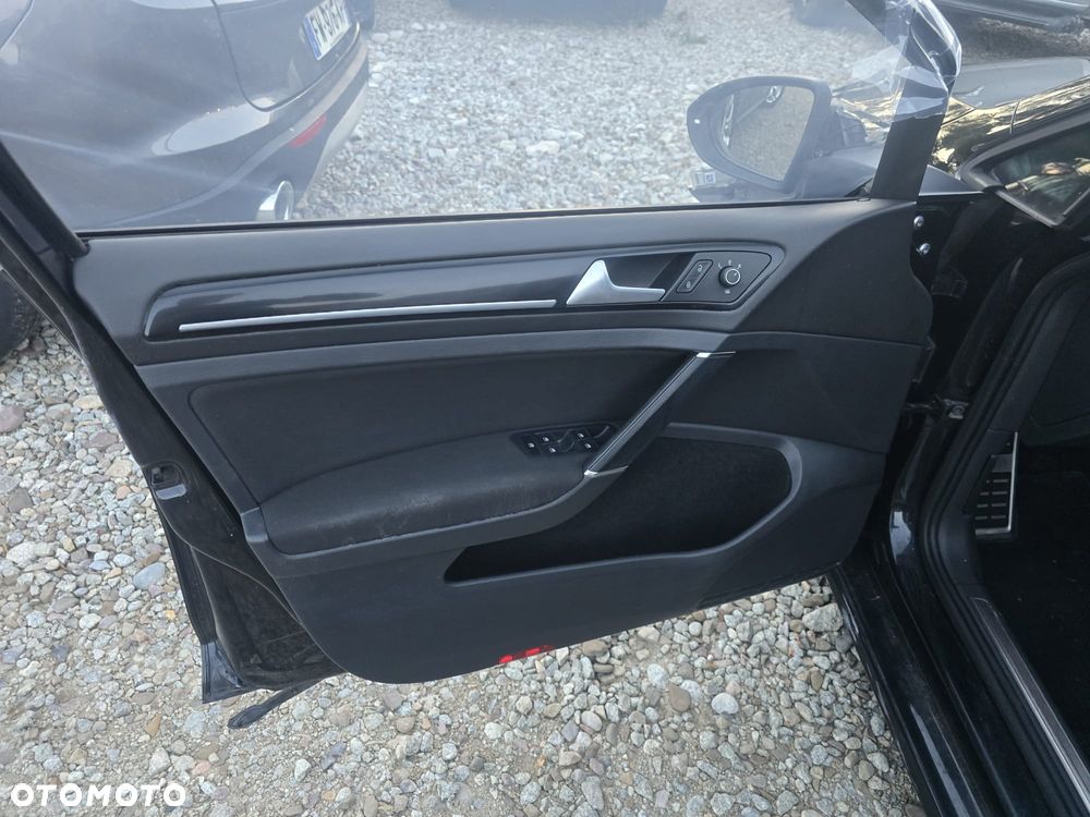 Volkswagen Golf GTI (BlueMotion Technology) DSG - 23