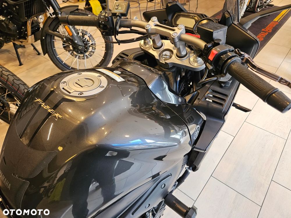 Yamaha FZ - 8