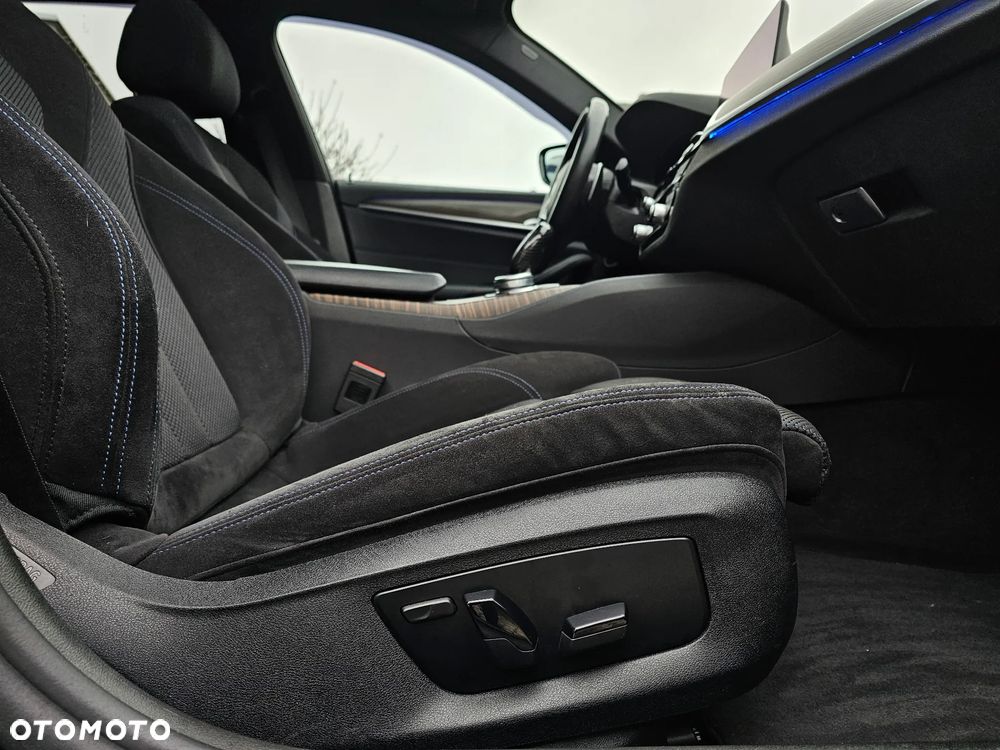 BMW Seria 5 520d M Sport - 21