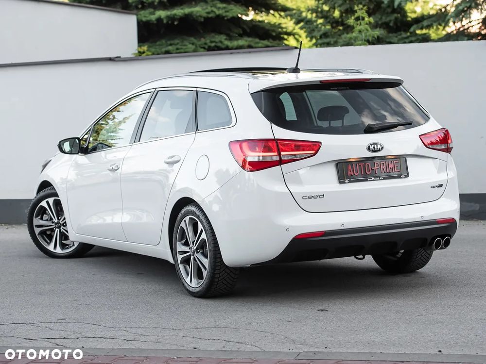 Kia Ceed 1.6 CRDi 136 ISG GT Line - 9