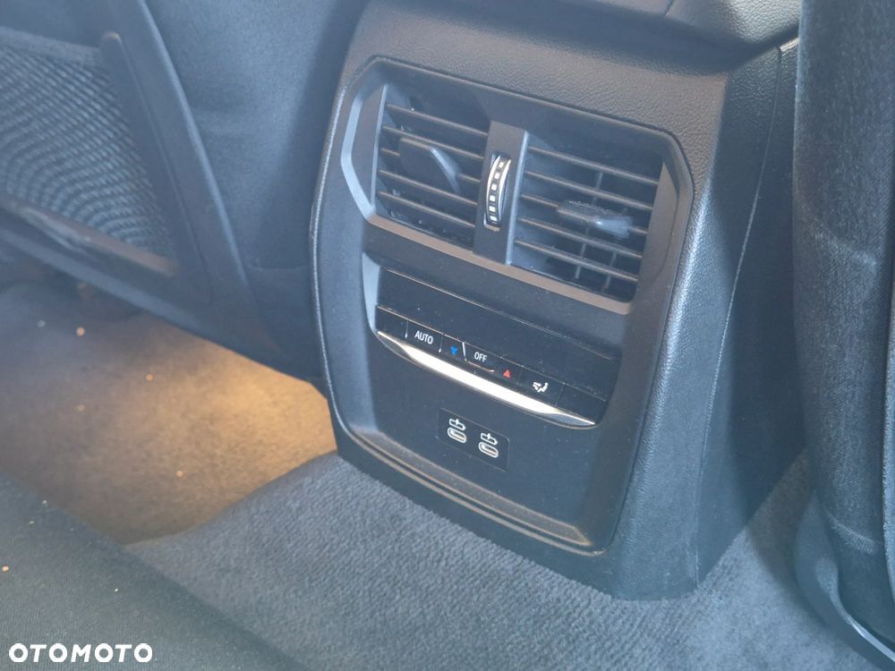BMW Seria 3 320d MHEV Advantage - 24