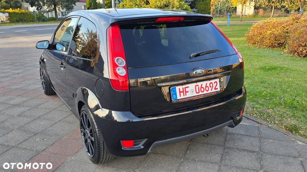 Ford Fiesta - 28