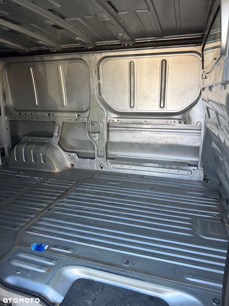 Renault Trafic - 13