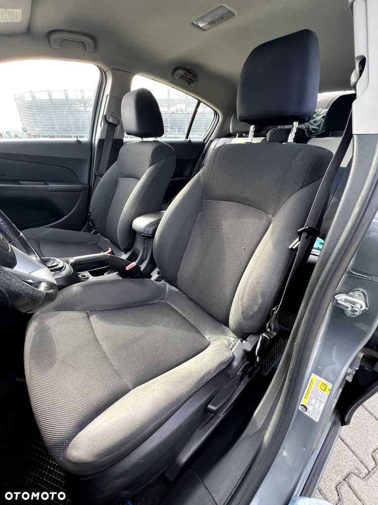 Chevrolet Cruze - 11