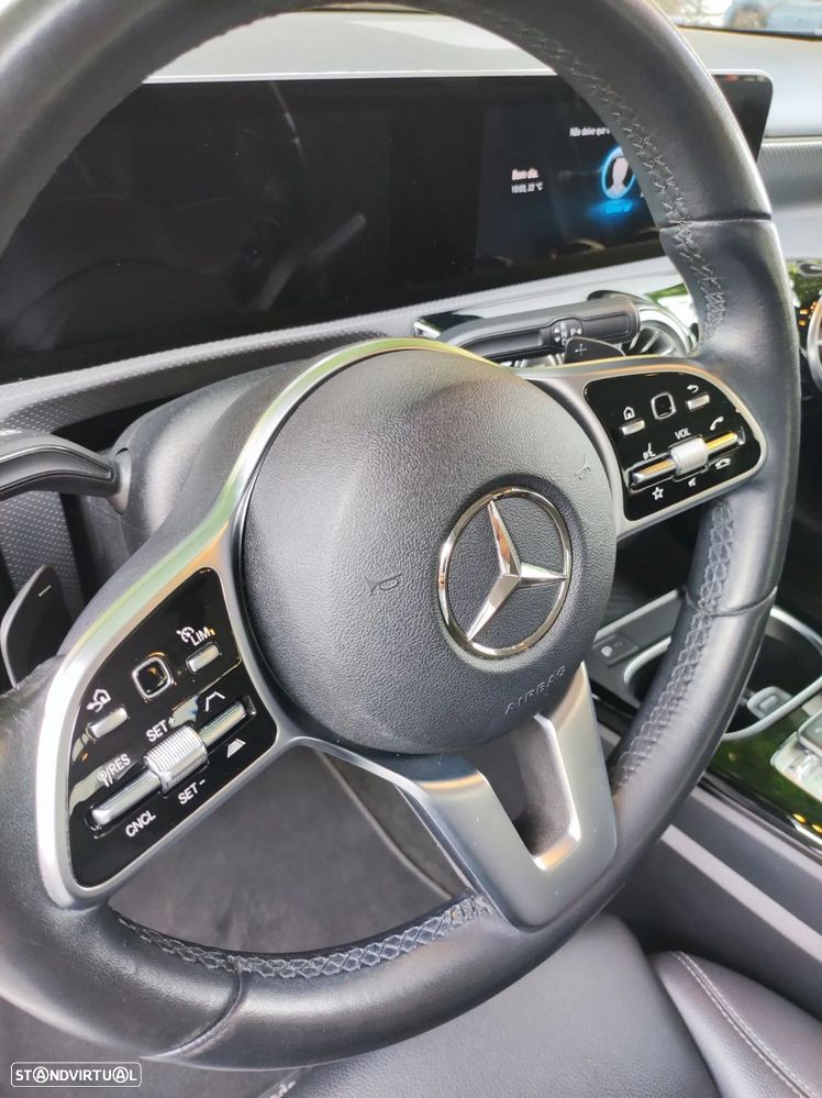 Mercedes-Benz A 250 Limousine e 8G-DCT AMG Line - 19