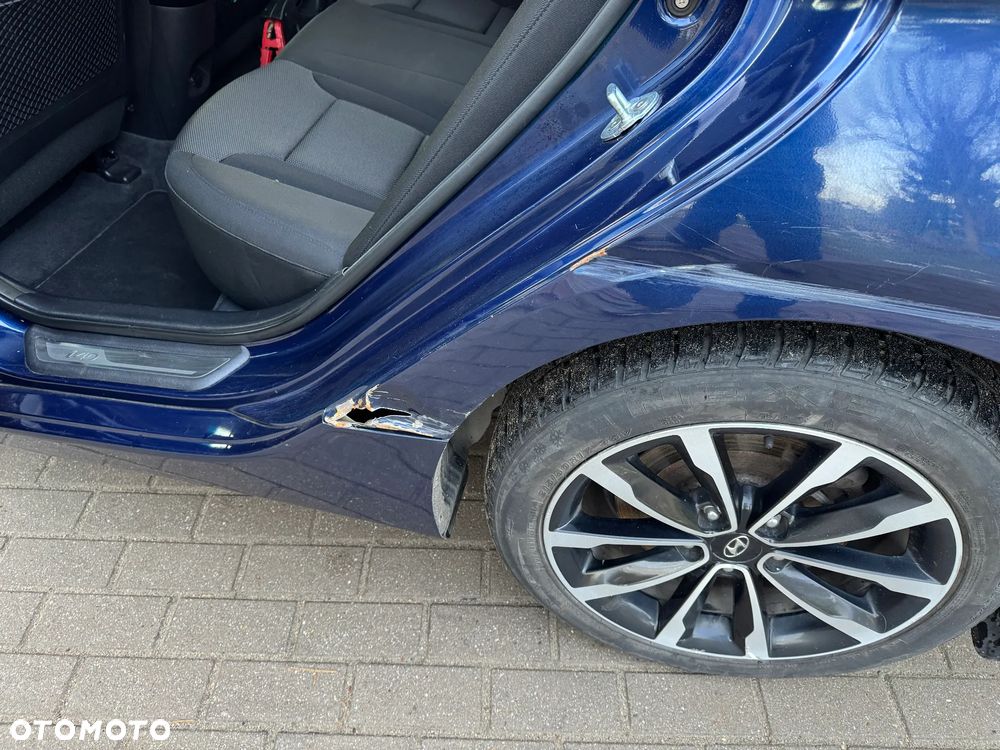 Hyundai i40 1.6 CRDi Premium DCT - 9