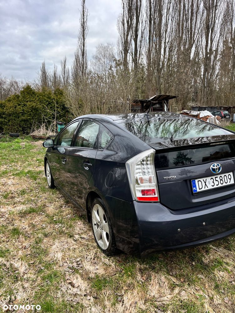 Toyota Prius 1.8 HSD Prestige - 4