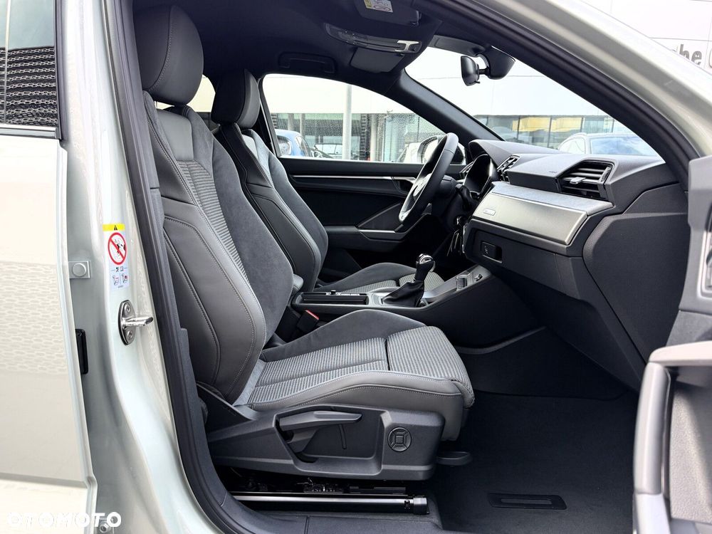 Audi Q3 35 TFSI S tronic - 23