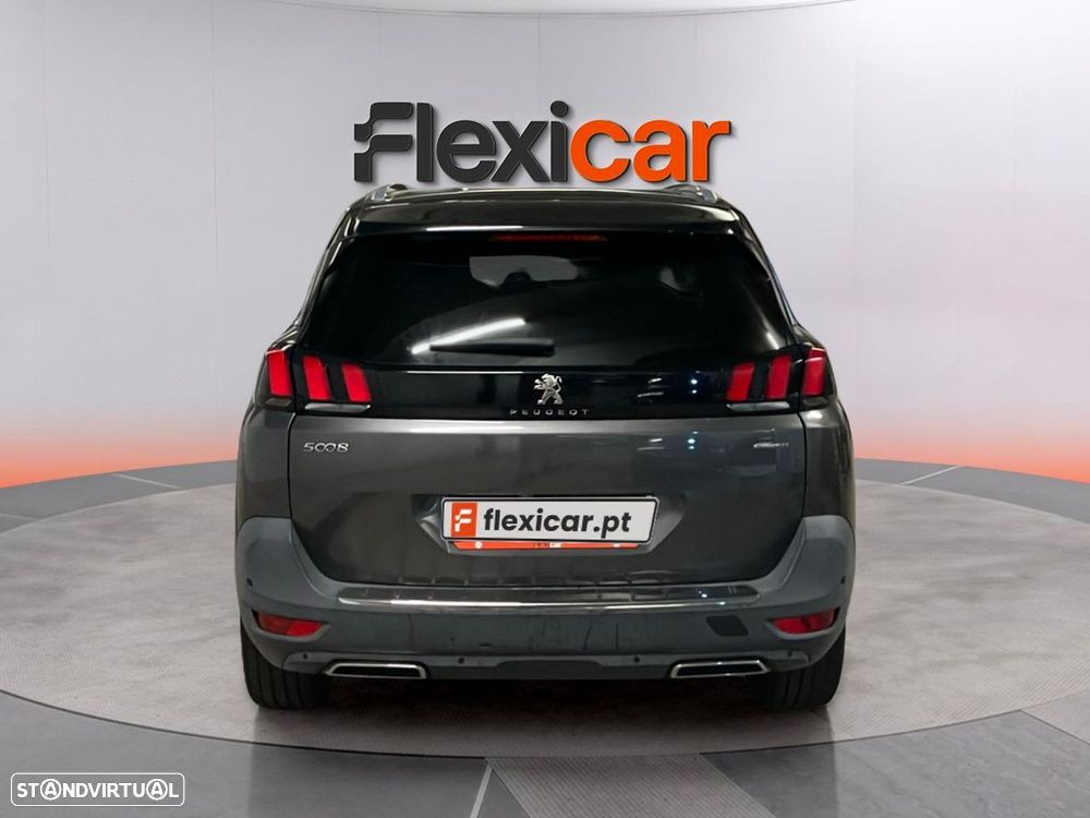 Peugeot 5008 - 8