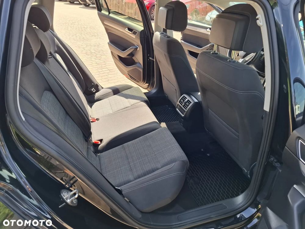 Volkswagen Passat 1.5 TSI EVO Business DSG - 9