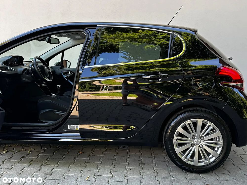 Peugeot 208 PureTech 110 Stop & Start Signature - 25