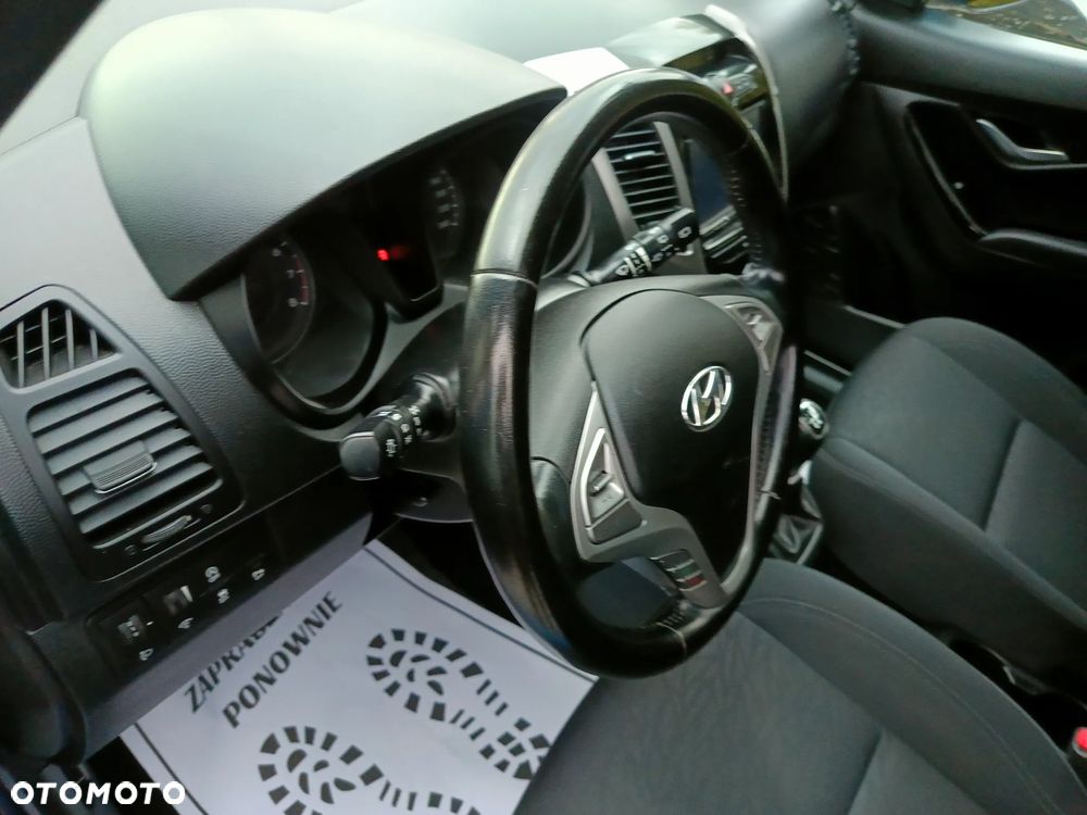 Hyundai ix20 1.4 blue - 23