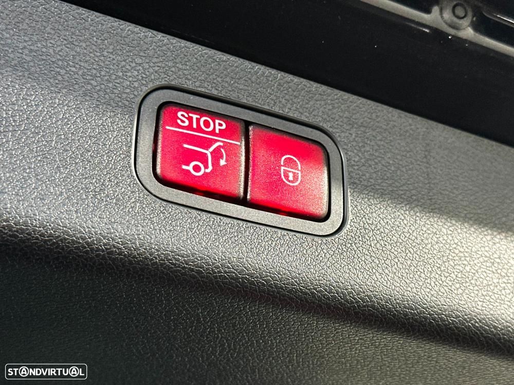 Mercedes-Benz E 300 de 4Matic All-Terrain - 18