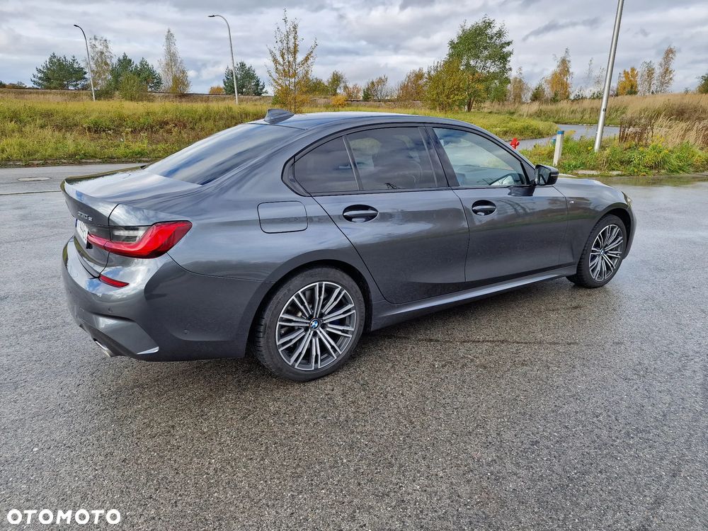 BMW Seria 3 330e M Sport sport - 6