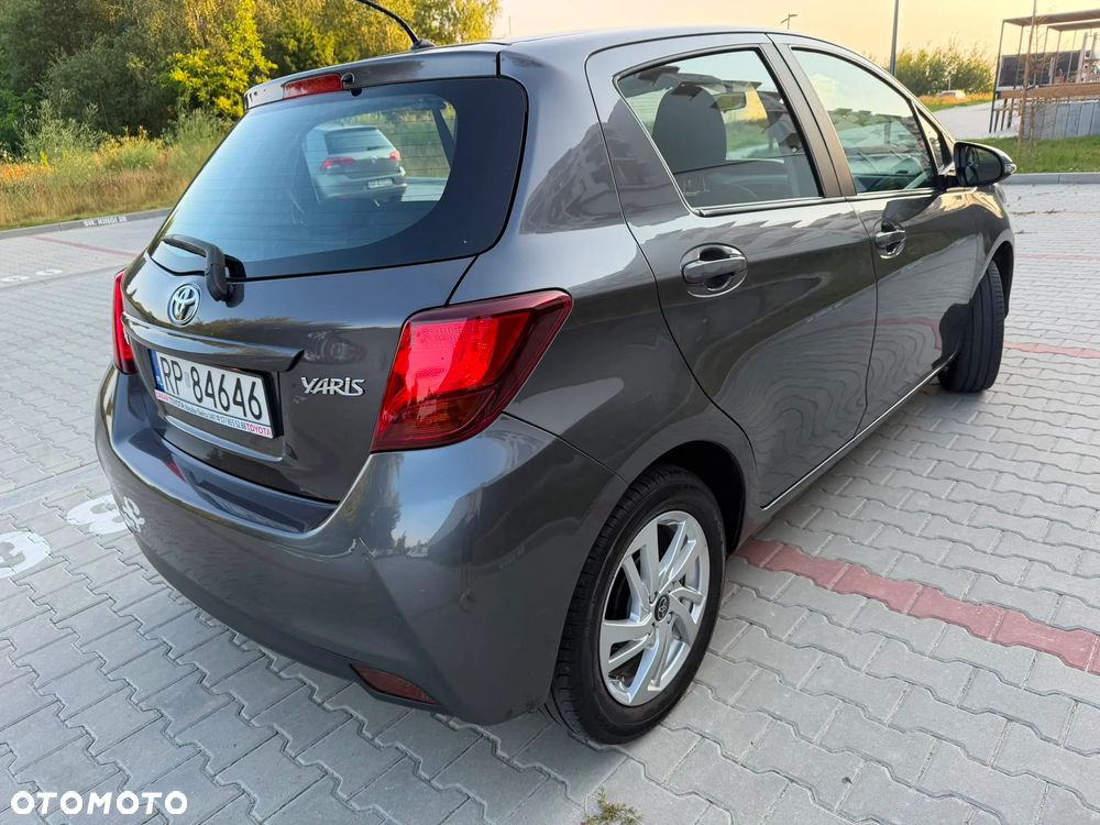 Toyota Yaris 1.33 Premium - 5