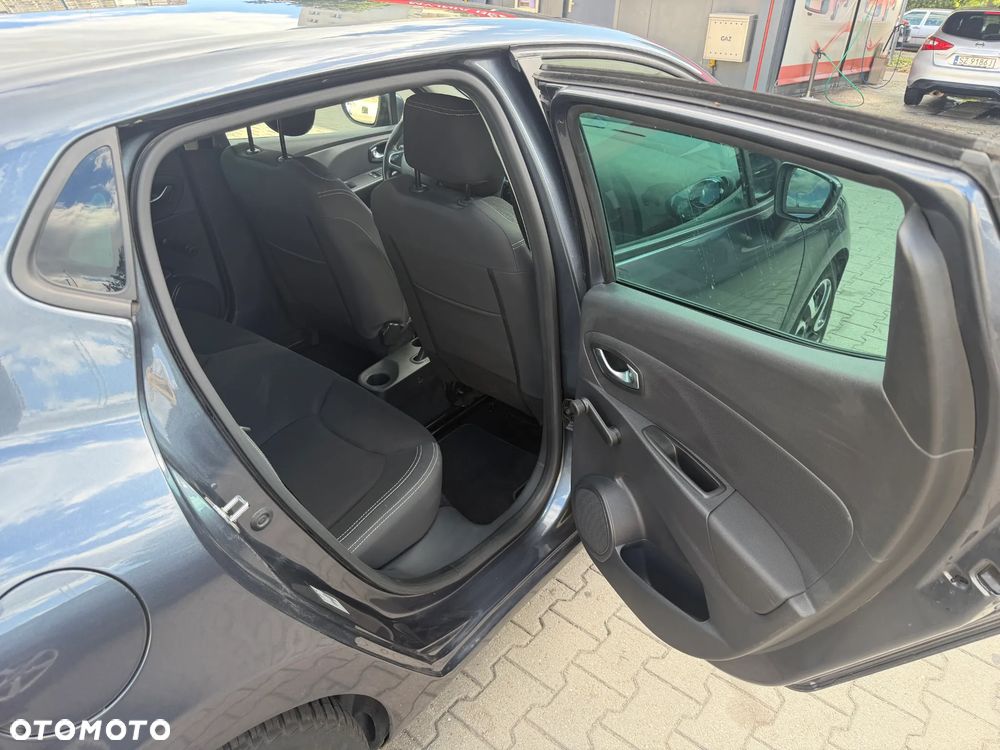 Renault Clio 1.2 16V Alize - 24