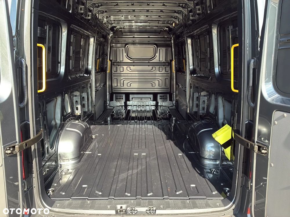 Volkswagen Crafter 35 Furgon AUTOMAT/L4H3, 2,0 TDI 177 KM, rozstaw osi: 4490 mm - 23