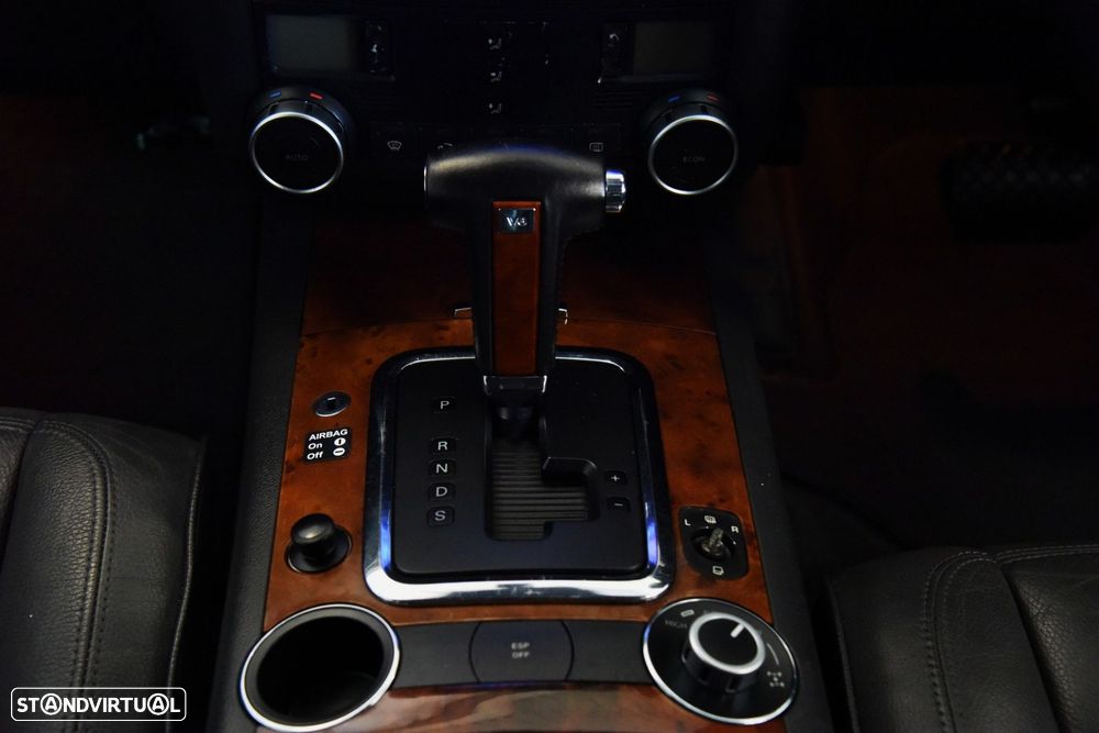 VW Touareg 3.2 V6 Tiptronic - 12