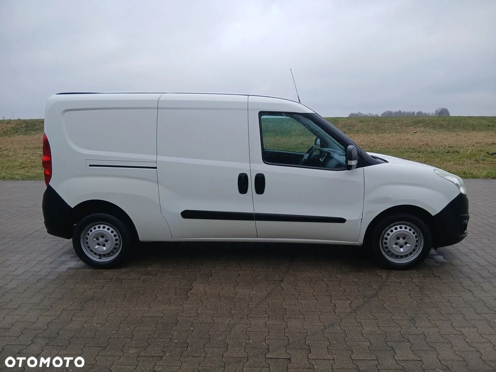 Opel COMBO - 27