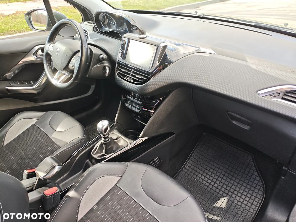 Peugeot 2008 BlueHDi FAP 120 STOP & START Allure - 27