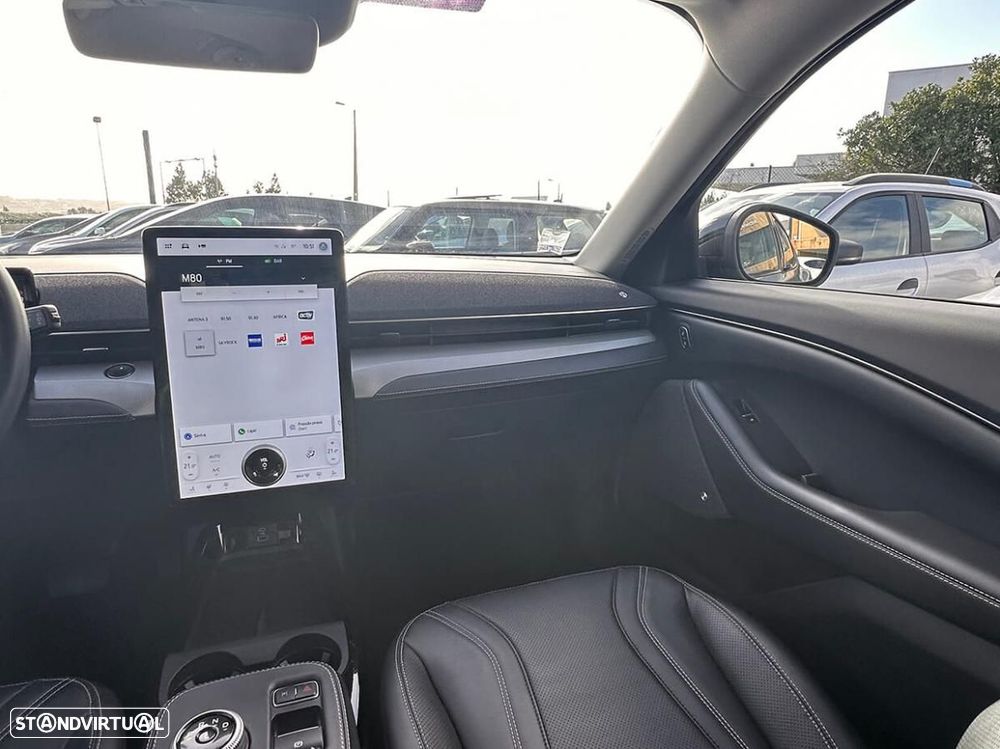 Ford Mustang Mach-E Alargada - 29