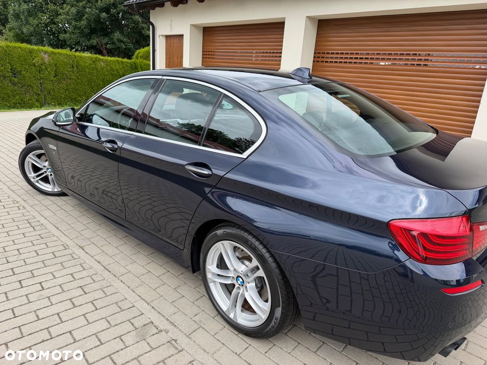 BMW Seria 5 520i Sport-Aut - 38