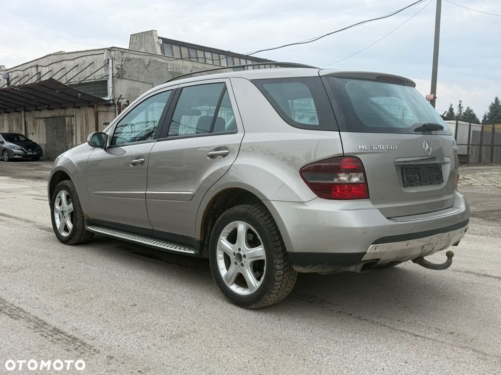 Mercedes-Benz ML 320 CDI 4Matic 7G-TRONIC - 8