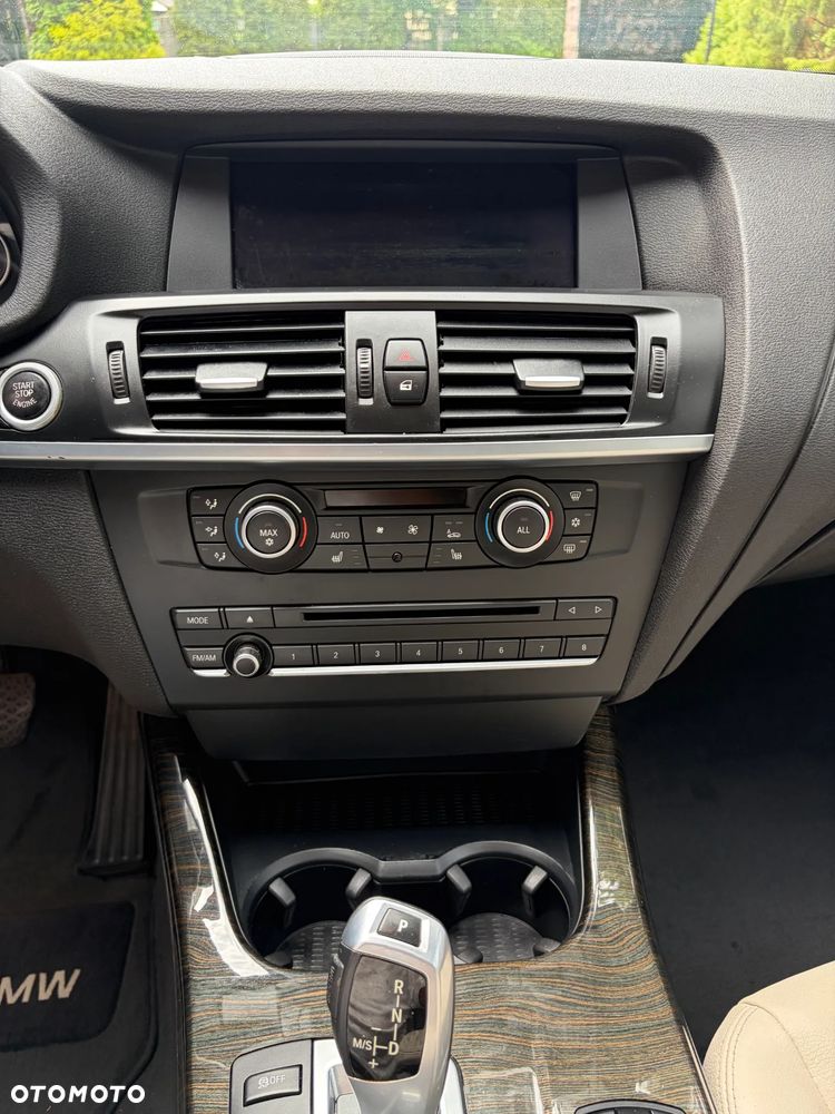 BMW X3 28i xDrive - 22