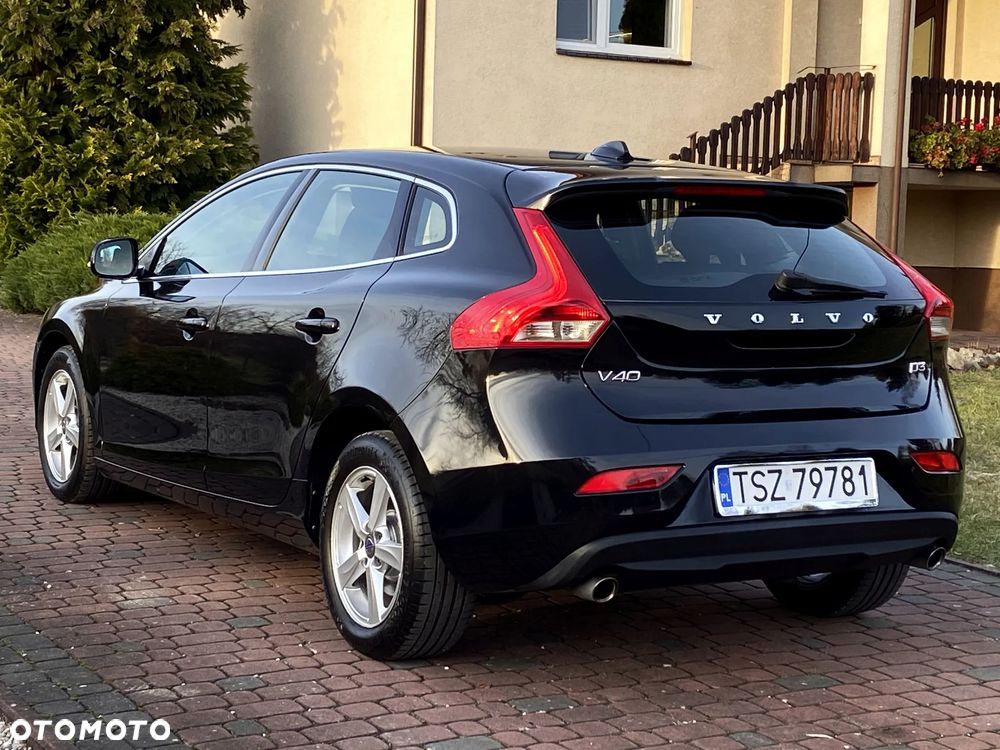 Volvo V40 D3 Momentum - 21