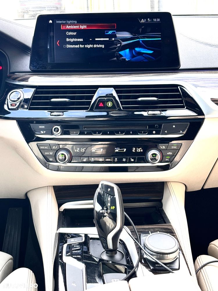 BMW Seria 5 520d AT - 11