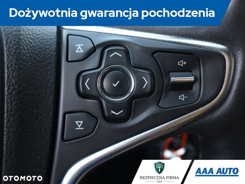 Opel Insignia - 20