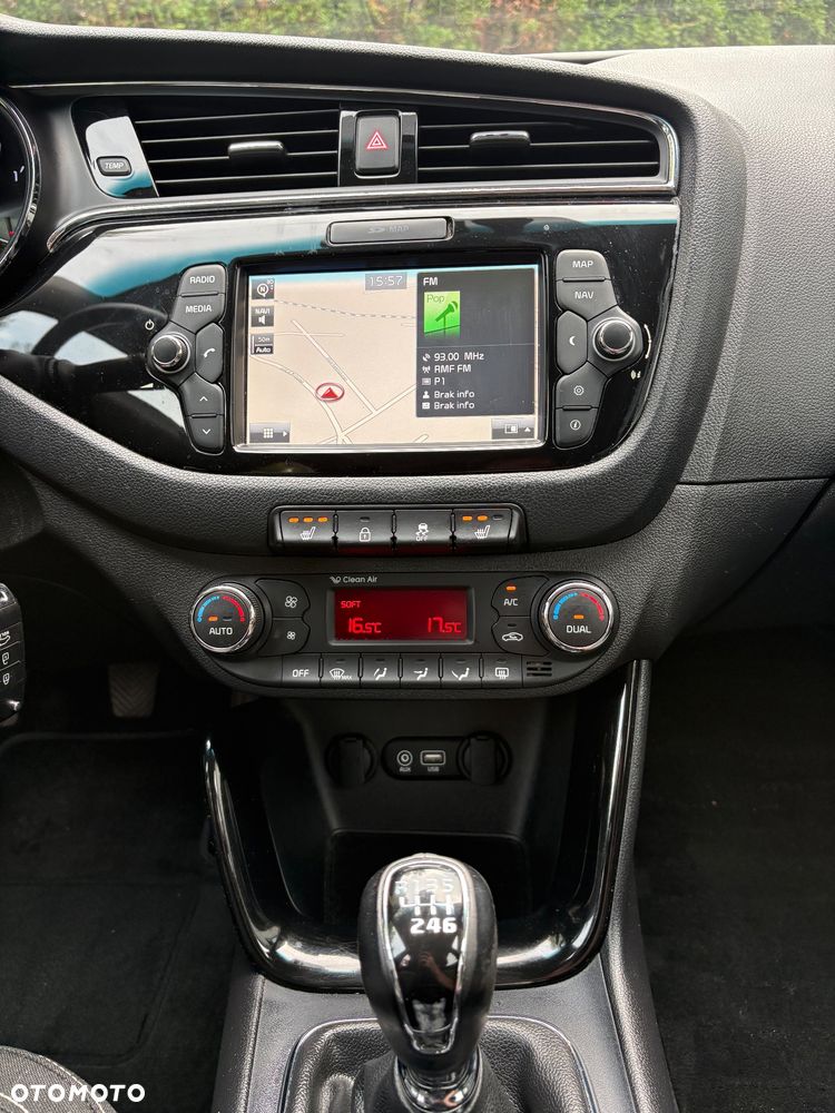 Kia Ceed 1.6 GDI L Business Line - 11