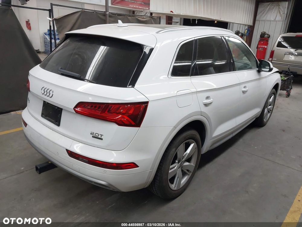 Audi Q5 2.0 TFSI Quattro S tronic design - 4