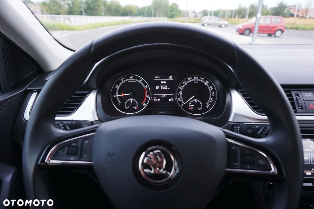 Skoda RAPID 1.0 TSI Style - 29